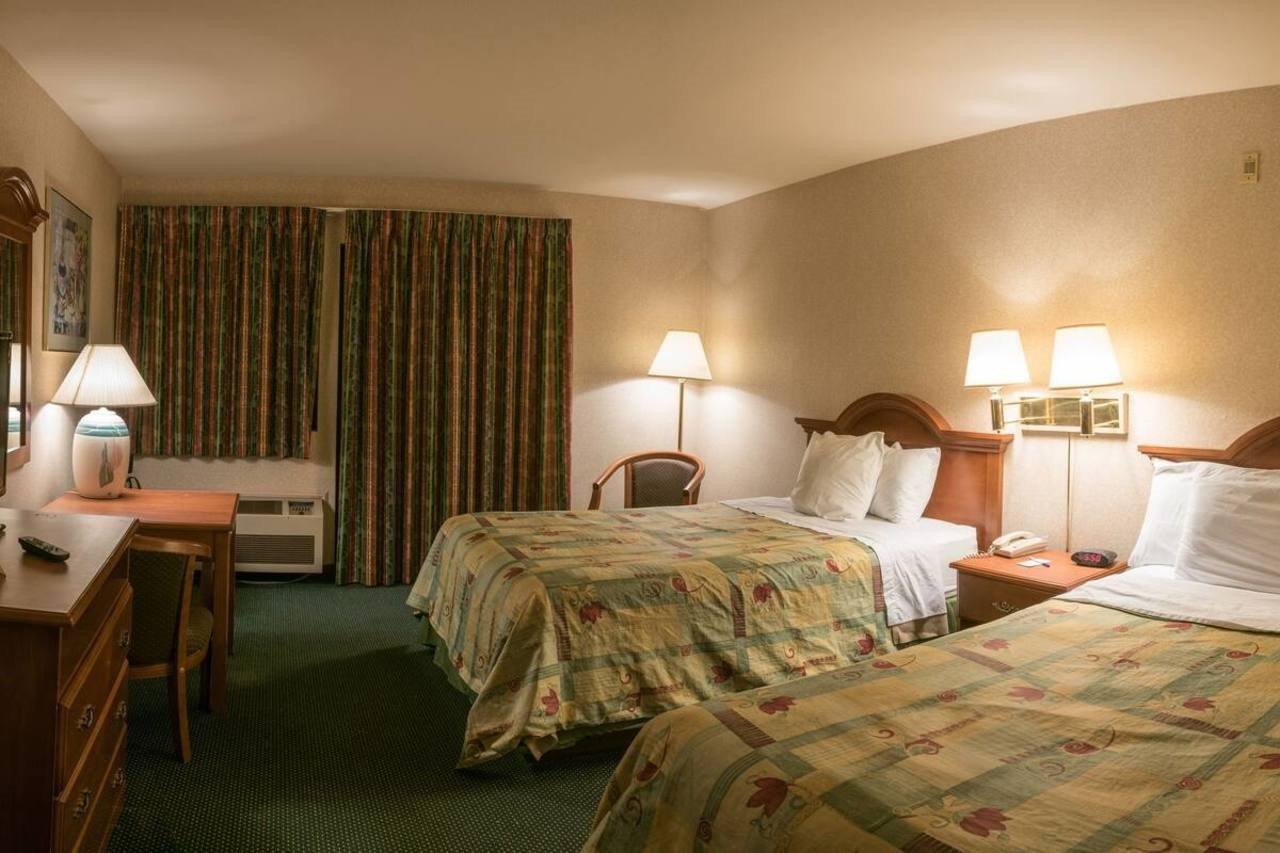 San Bernandino Inn & Suites San Bernardino Dış mekan fotoğraf