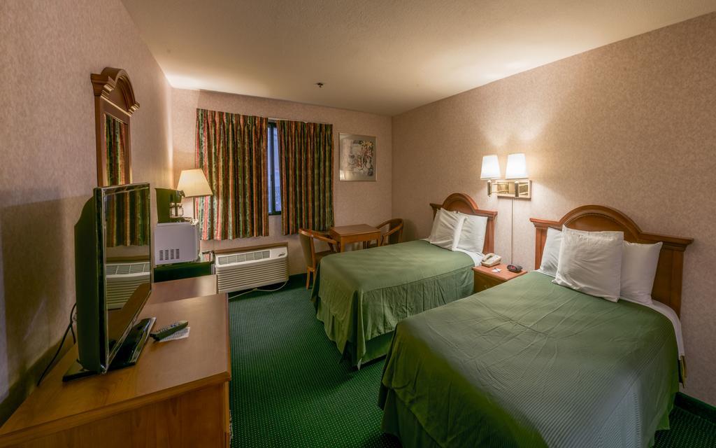 San Bernandino Inn & Suites San Bernardino Dış mekan fotoğraf