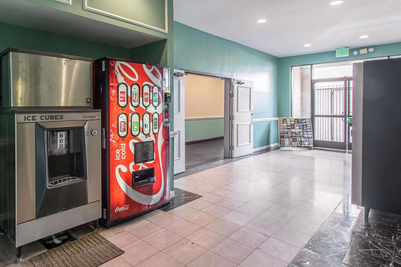 San Bernandino Inn & Suites San Bernardino Dış mekan fotoğraf