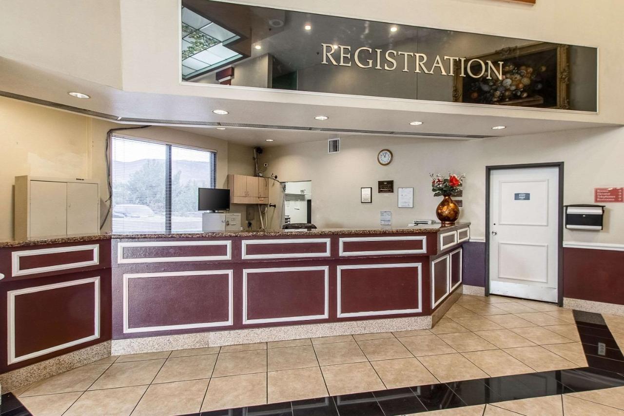 San Bernandino Inn & Suites San Bernardino Dış mekan fotoğraf
