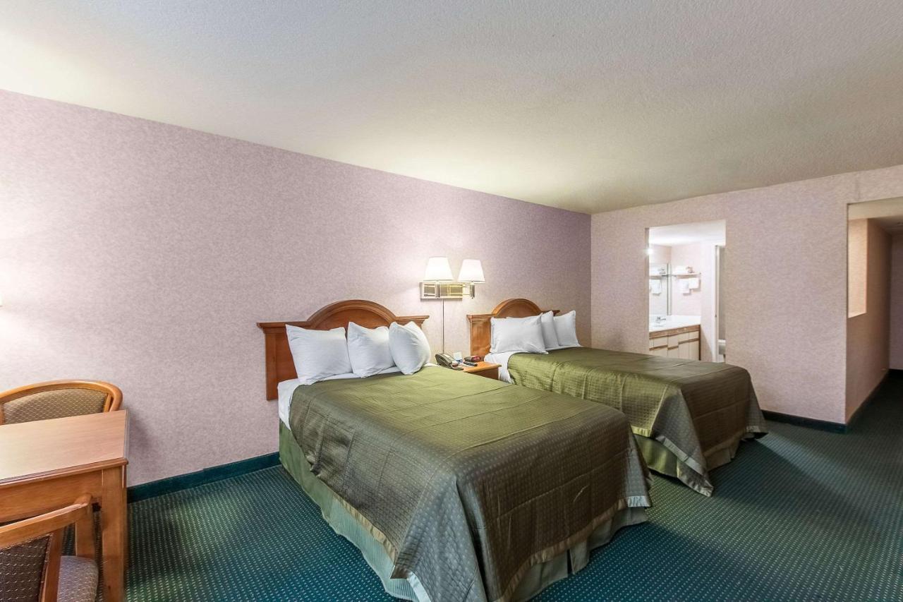 San Bernandino Inn & Suites San Bernardino Dış mekan fotoğraf